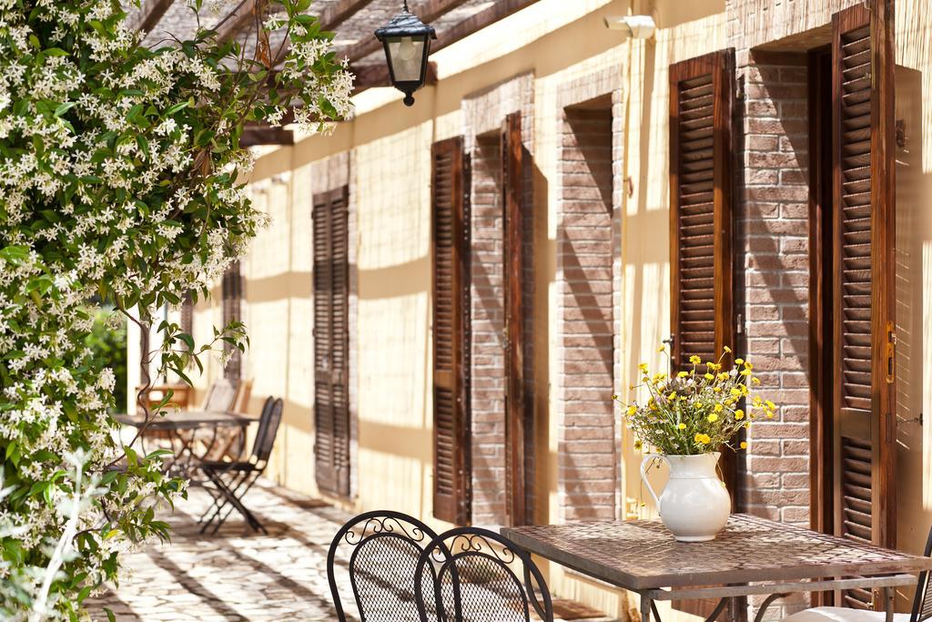 Casale Pundarika Guest House Riparbella Exterior photo